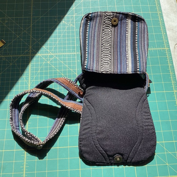 Guatemalan Import Hand Crafted Leather & Fabric Satchel Purse Bohemian Hippe - Picture 4 of 6